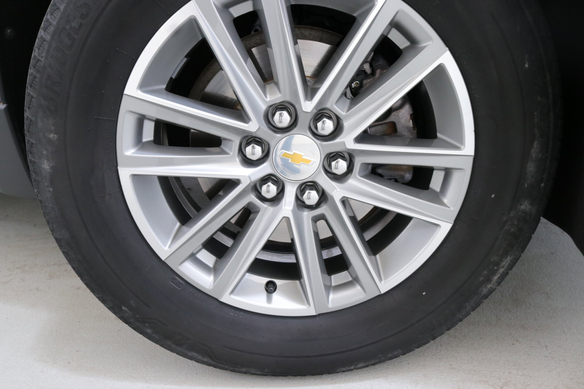 Used 2023 Chevrolet Traverse LT image 31