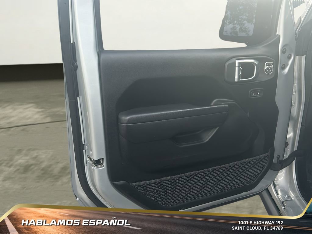 Used 2022 Jeep Gladiator Sport image 12