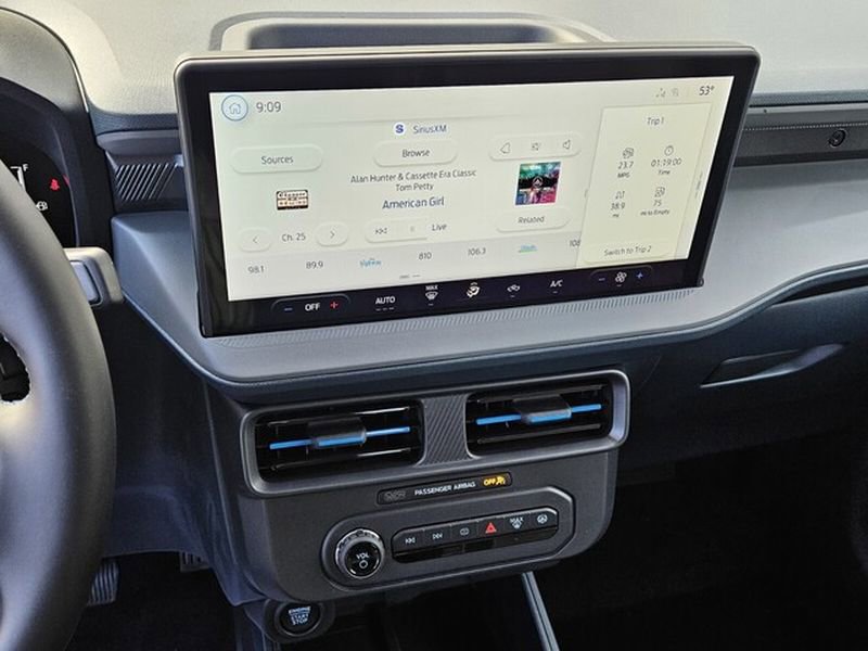 New 2026 Ford Maverick Lobo image 17