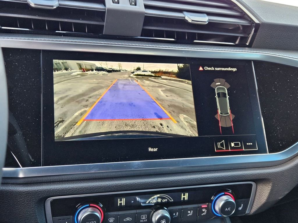 New 2025 Audi Q3 2.0T Premium image 11