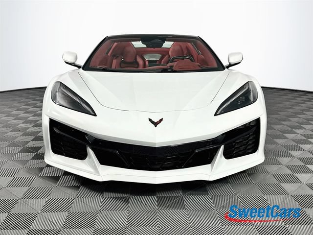 Used 2025 Chevrolet Corvette E-Ray AWD/4WD image 2