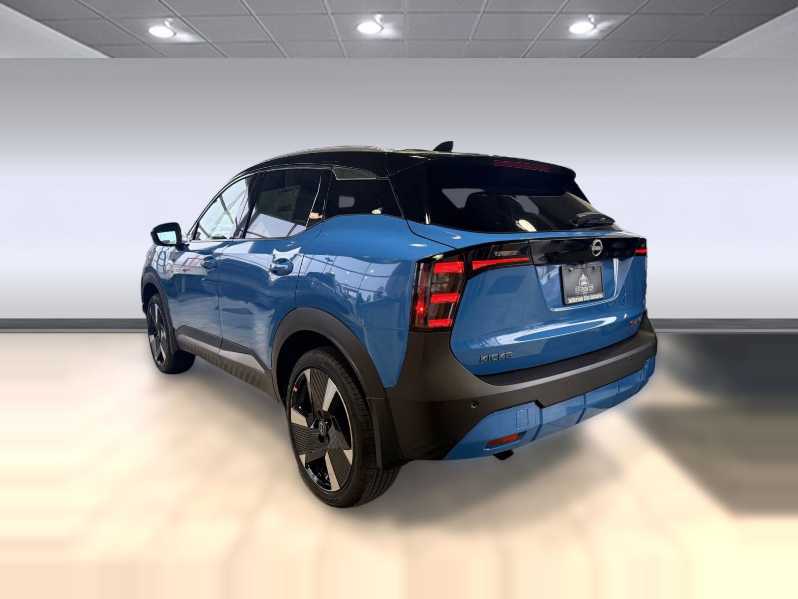 New 2026 Nissan Kicks SR w/ SR Premium Package image 3