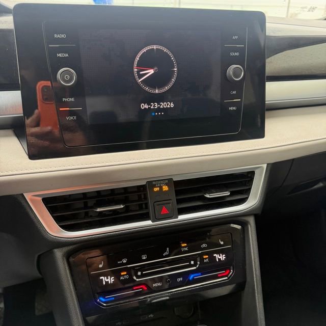 Used 2025 Volkswagen Taos SE AWD/4WD image 17