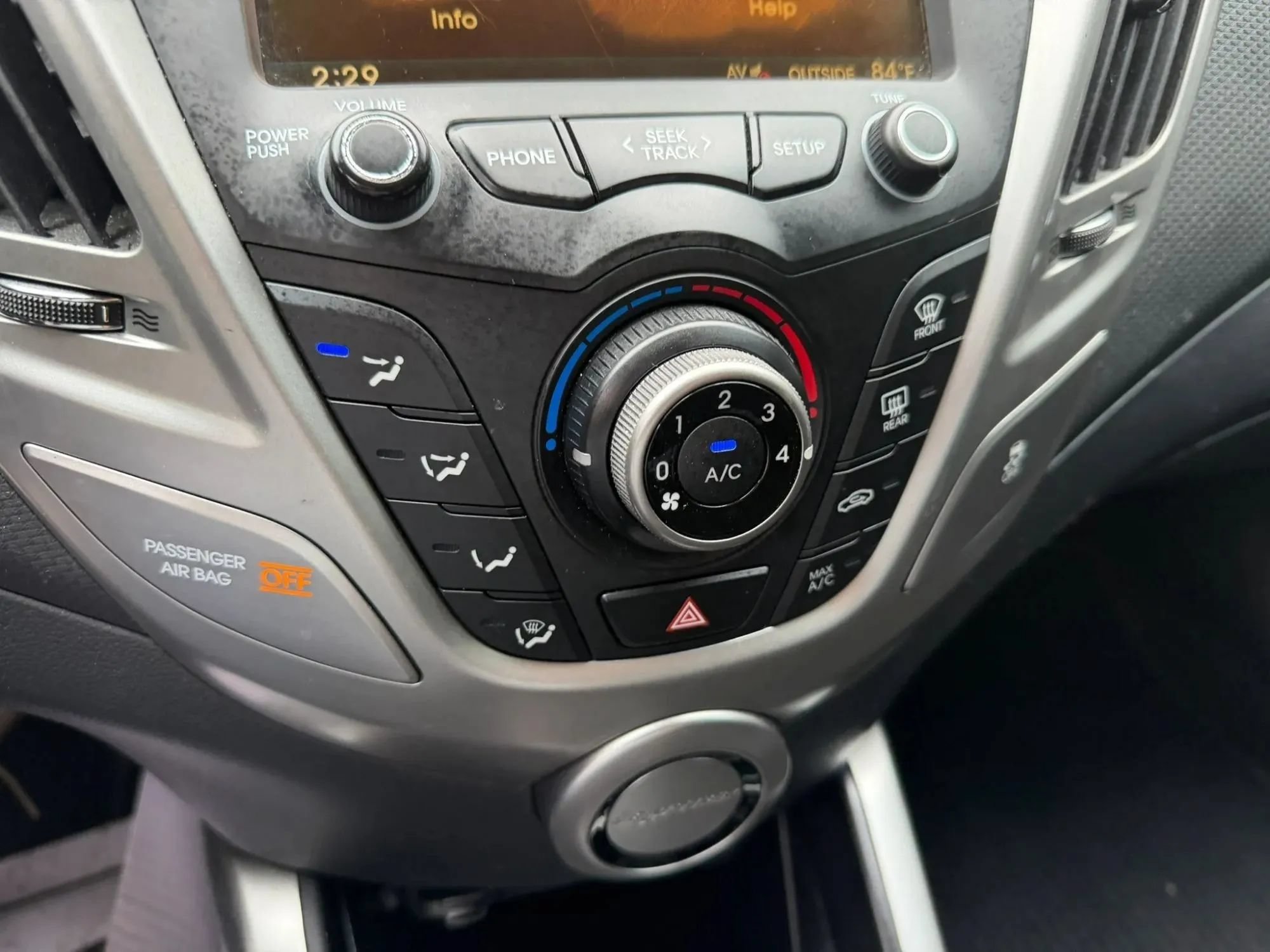 Used 2013 Hyundai Veloster FWD image 15