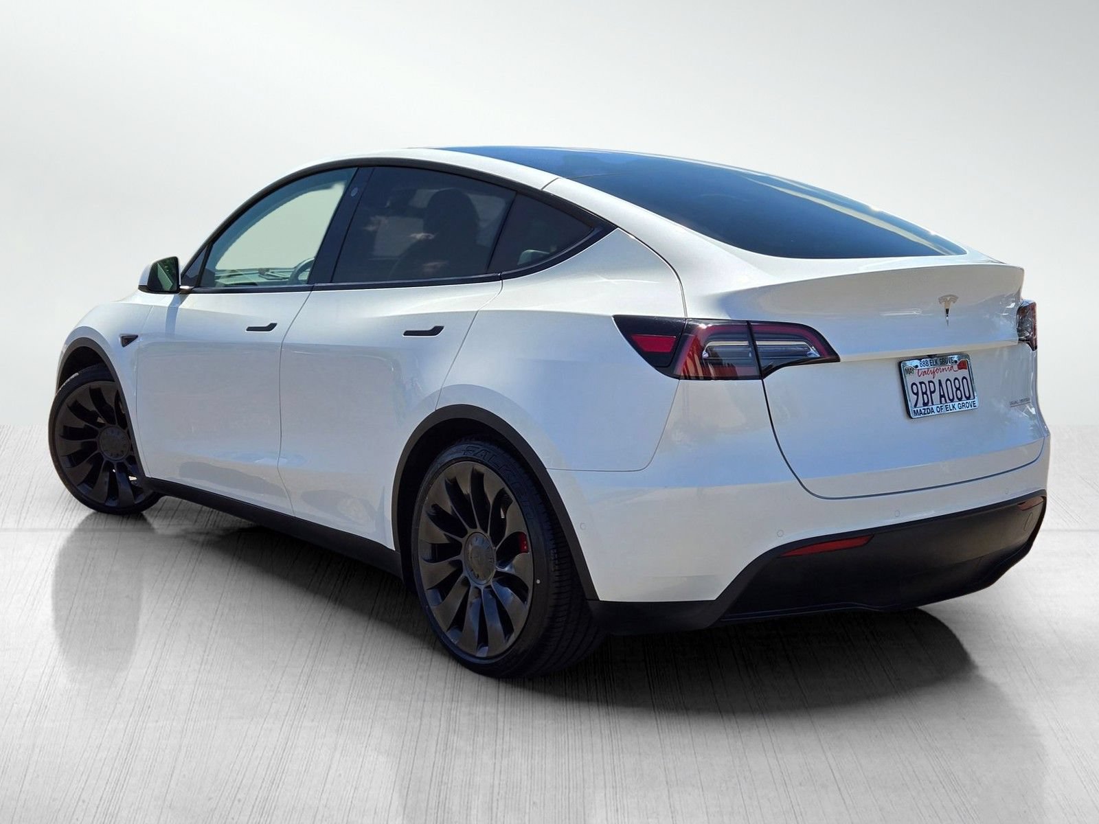 Used 2022 Tesla Model Y Performance AWD/4WD image 9