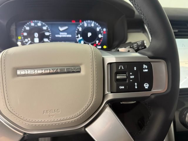 New 2025 Land Rover Discovery Metropolitan Edition AWD/4WD image 19