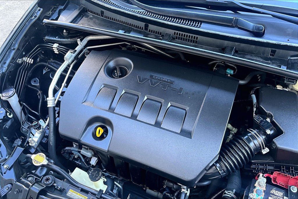 Used 2016 Toyota Corolla LE FWD image 30