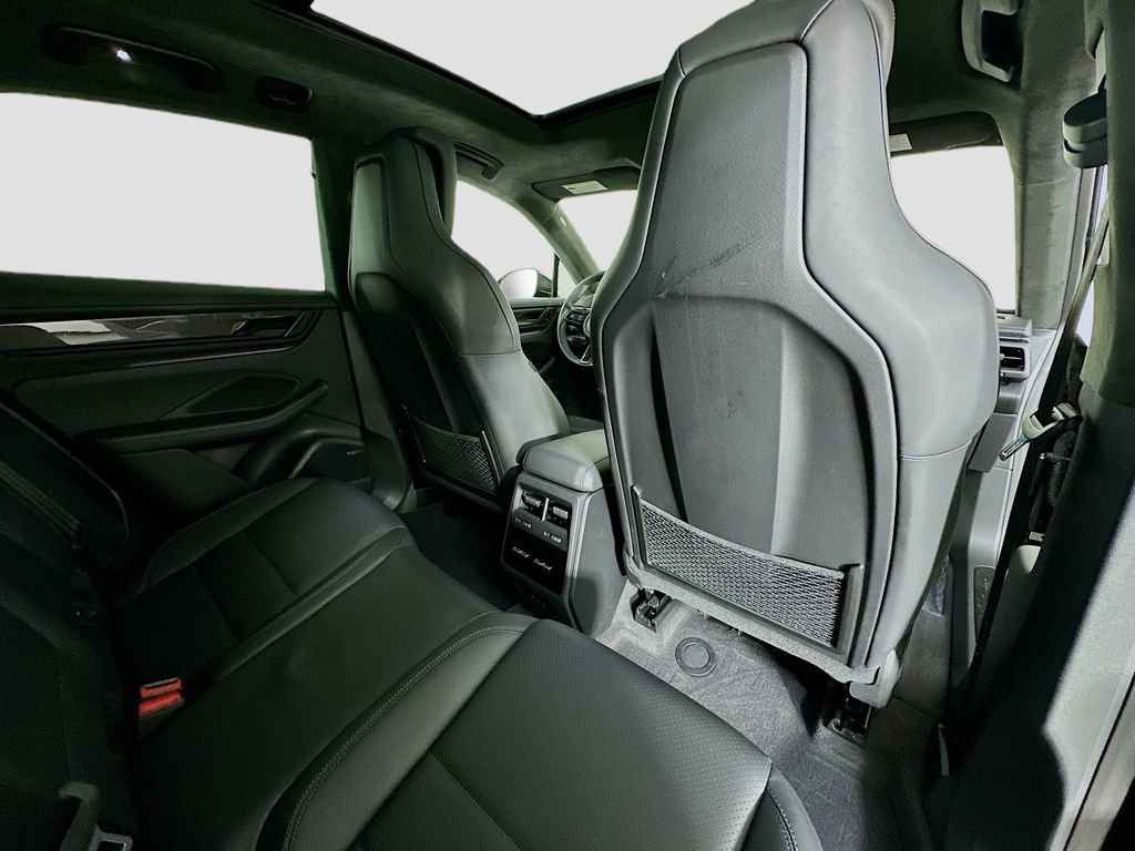 Used 2025 Porsche Macan Turbo Electric image 30