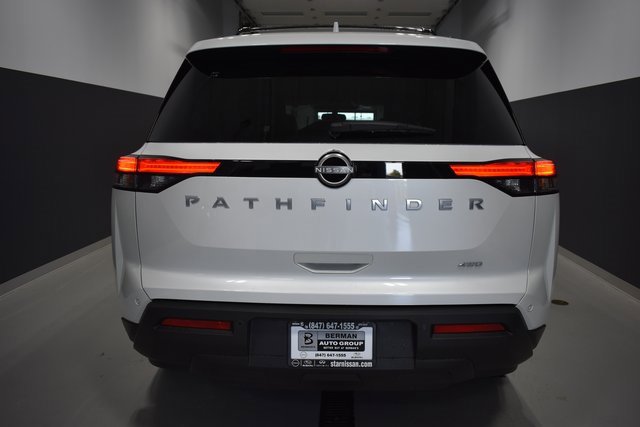 New 2025 Nissan Pathfinder SV image 9