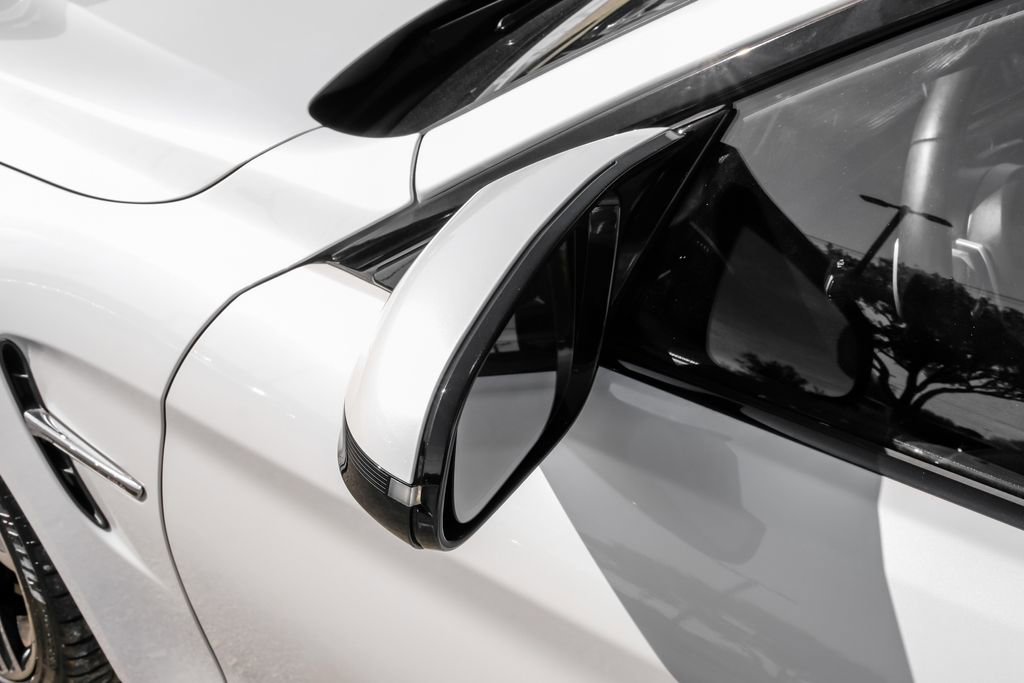 Used 2018 BMW M4 Convertible image 48