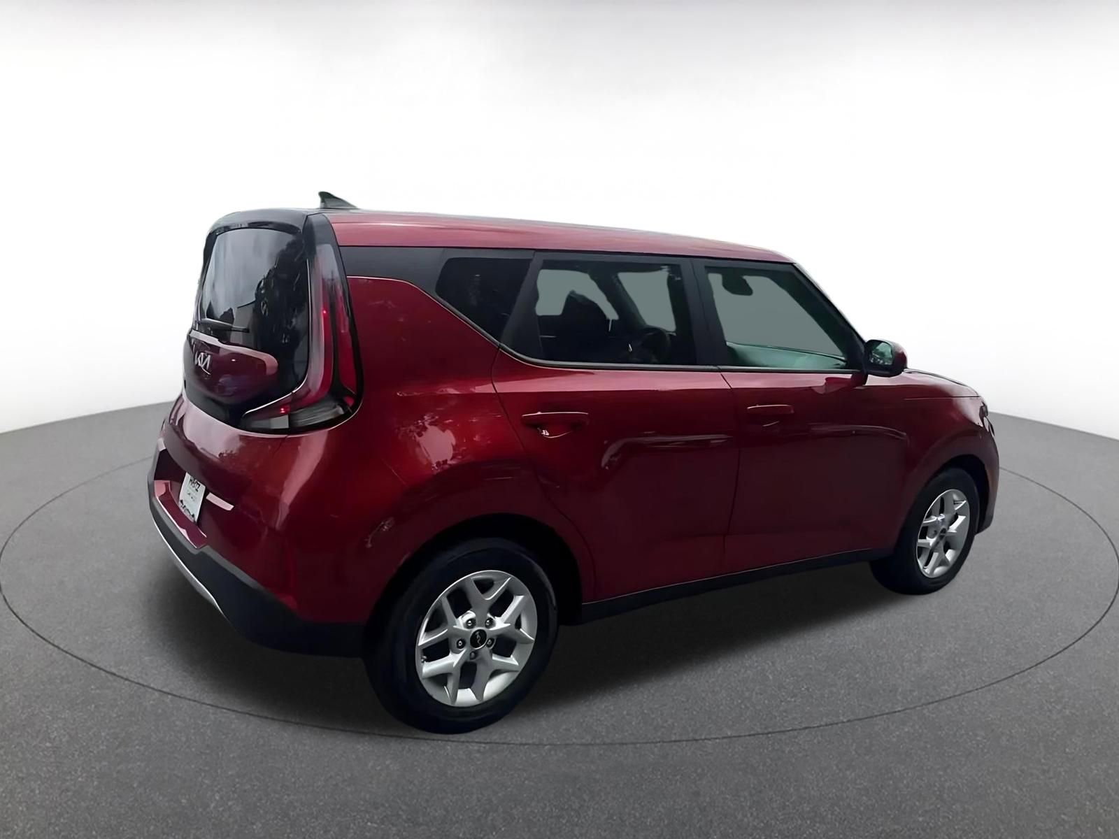 Used 2025 Kia Soul LX w/ LX Technology Package FWD image 14