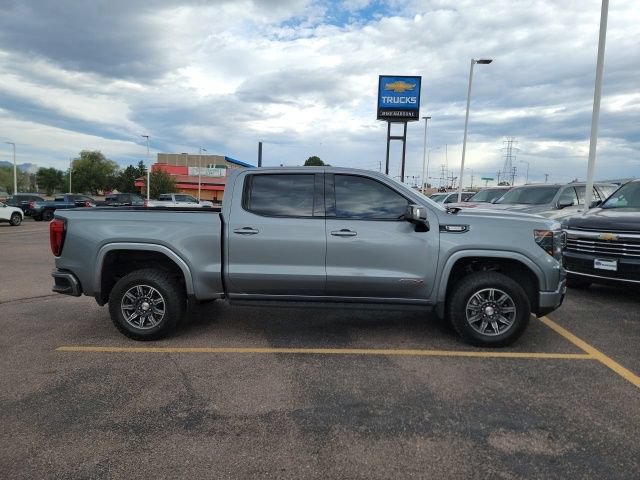 Used 2024 GMC Sierra 1500 AT4 w/ Technology Package AWD/4WD image 4