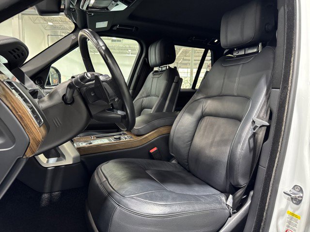 Used 2018 Land Rover Range Rover image 8