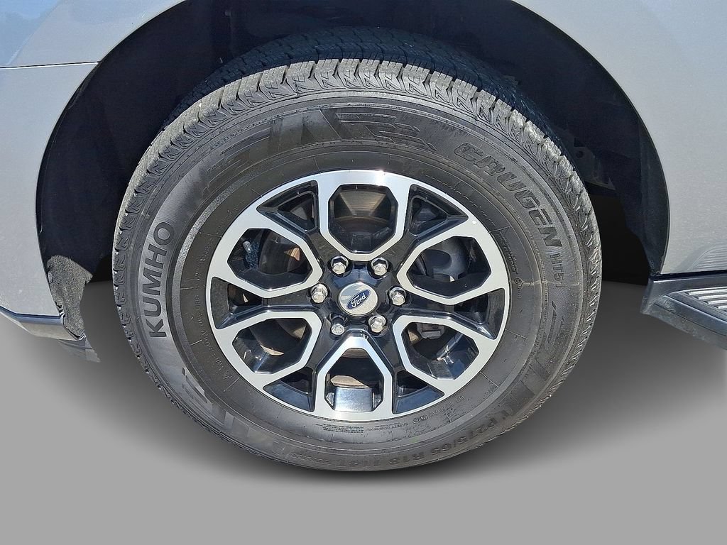 Used 2024 Ford Expedition XLT AWD/4WD image 8