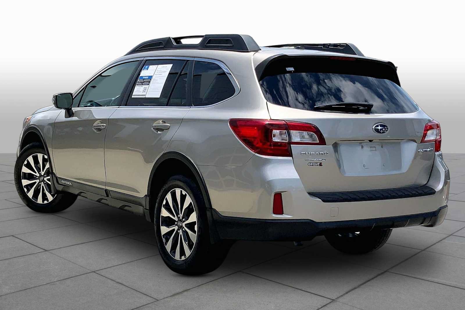 Used 2015 Subaru Outback 2.5i Limited AWD/4WD image 12