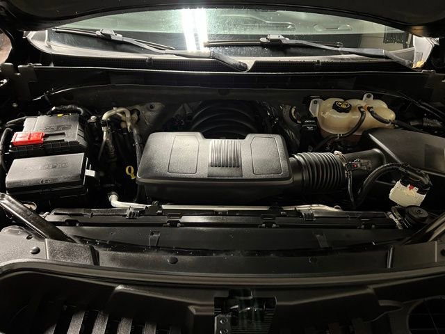 Used 2023 GMC Yukon XL SLT image 49