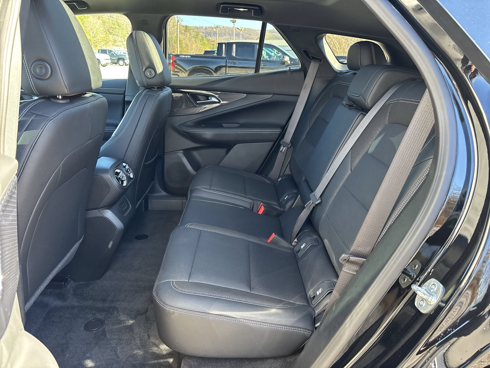 New 2025 Chevrolet Blazer EV LT AWD/4WD image 25