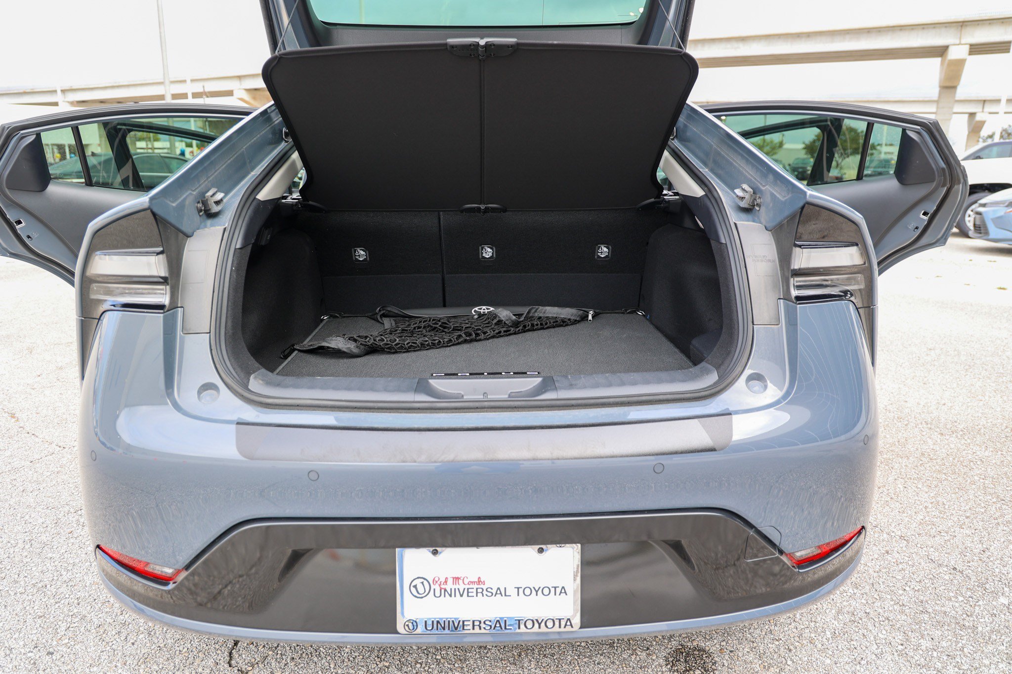 Certified 2026 Toyota Prius Plug-In Hybrid FWD image 37