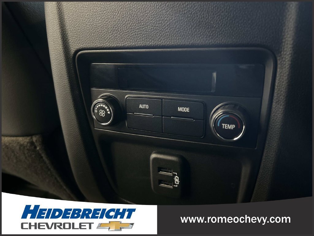 Used 2024 Buick Enclave Essence w/ Sport Touring Edition FWD image 18