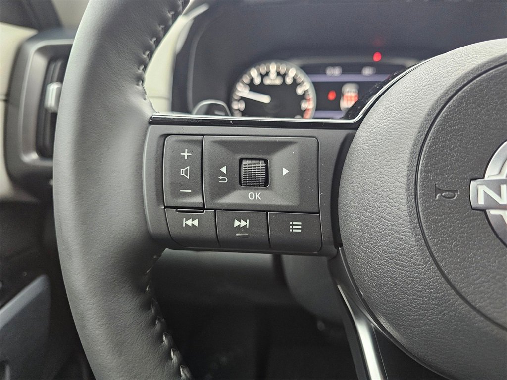 New 2025 Nissan Pathfinder SL w/ Cargo Package image 17