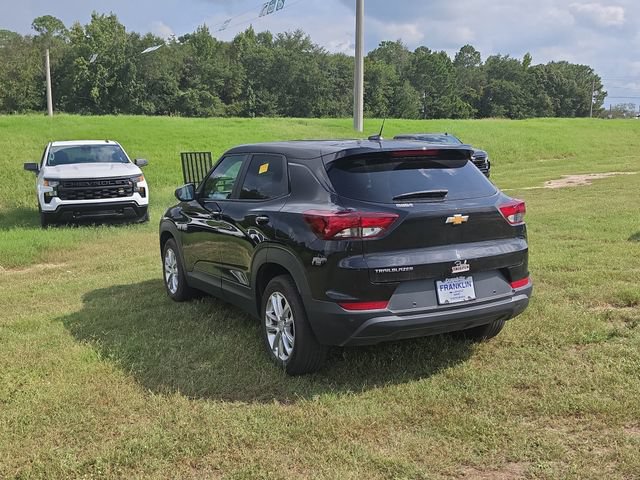 Used 2025 Chevrolet TrailBlazer LS w/ LS Convenience Package FWD image 3