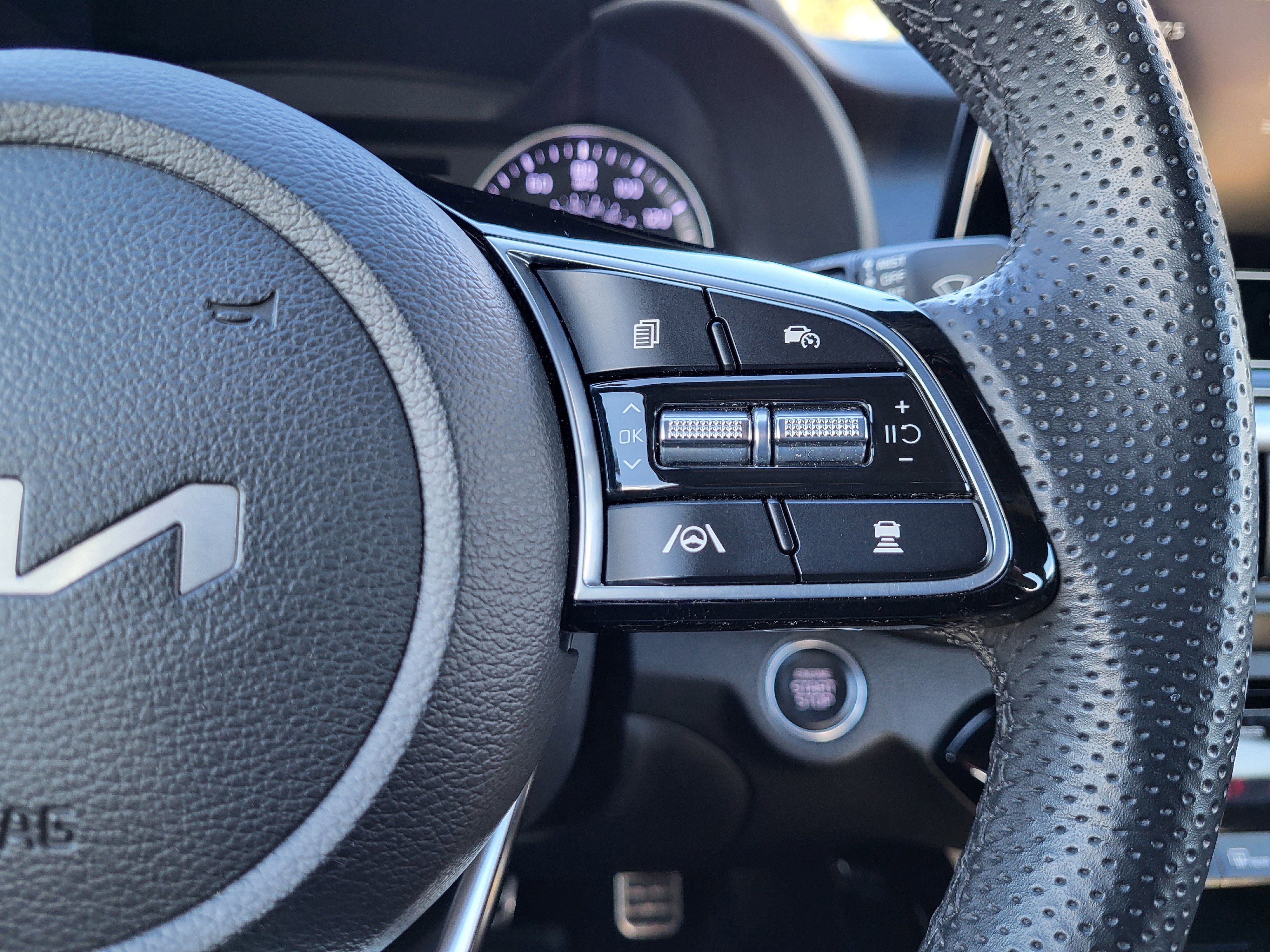 Used 2023 Kia Forte GT-Line w/ GT-Line Premium Package image 21