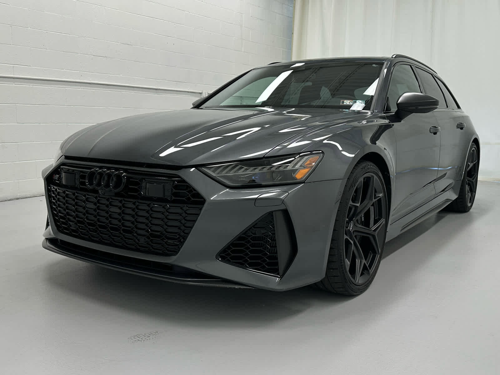 Used 2025 Audi RS 6 performance image 4