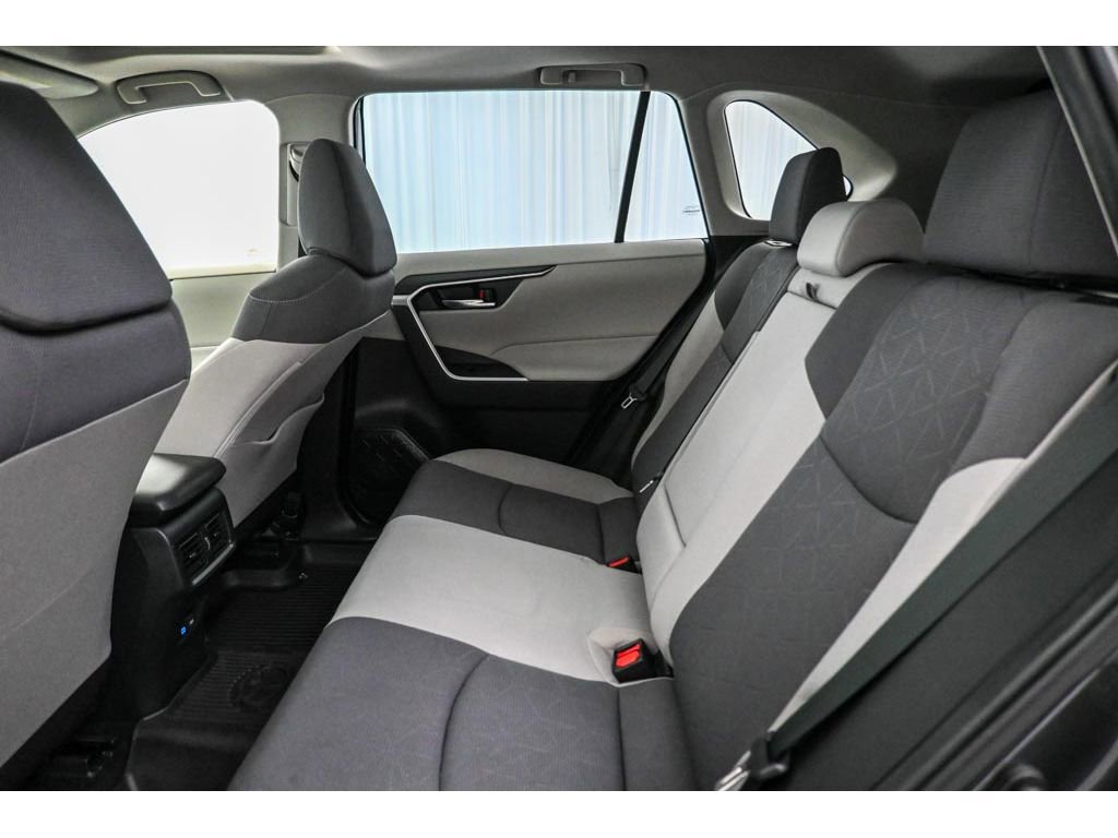 Used 2022 Toyota RAV4 XLE w/ Convenience Package image 26