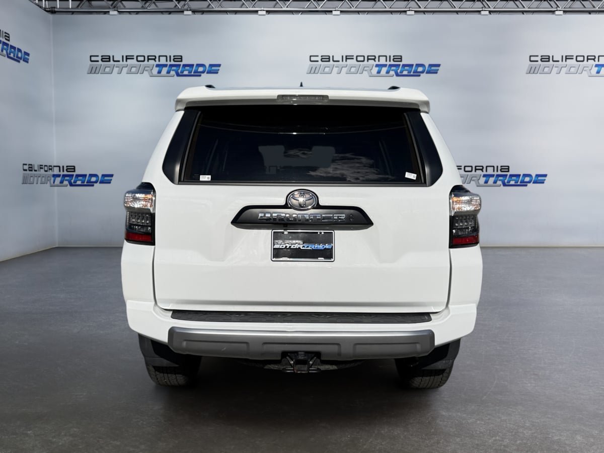 Used 2024 Toyota 4Runner TRD Off-Road Premium AWD/4WD image 6