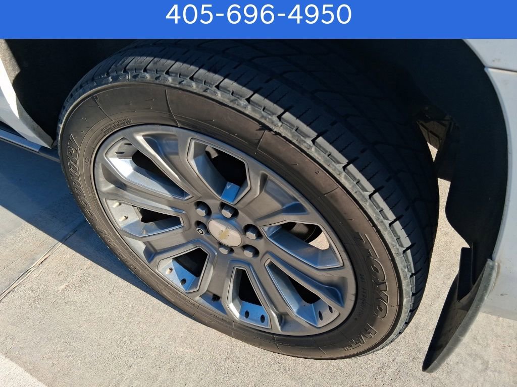 Used 2017 Chevrolet Suburban Premier image 13