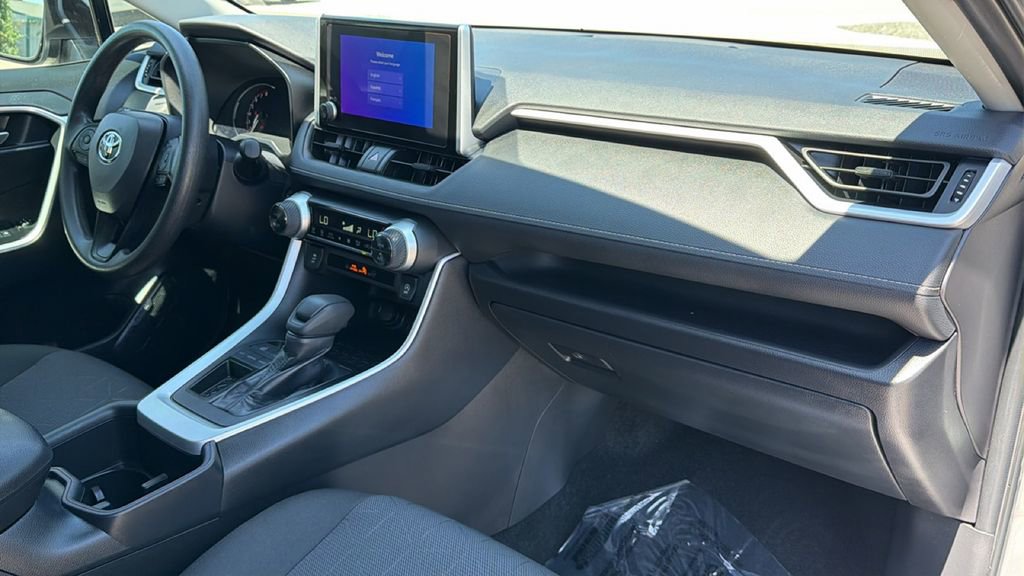 Certified 2025 Toyota RAV4 XLE w/ Convenience Package FWD image 41