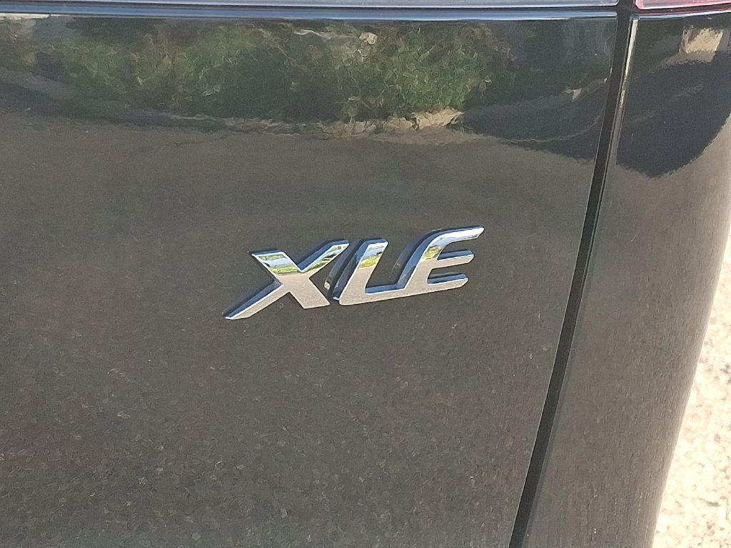 Certified 2026 Toyota Corolla Cross XLE FWD image 30