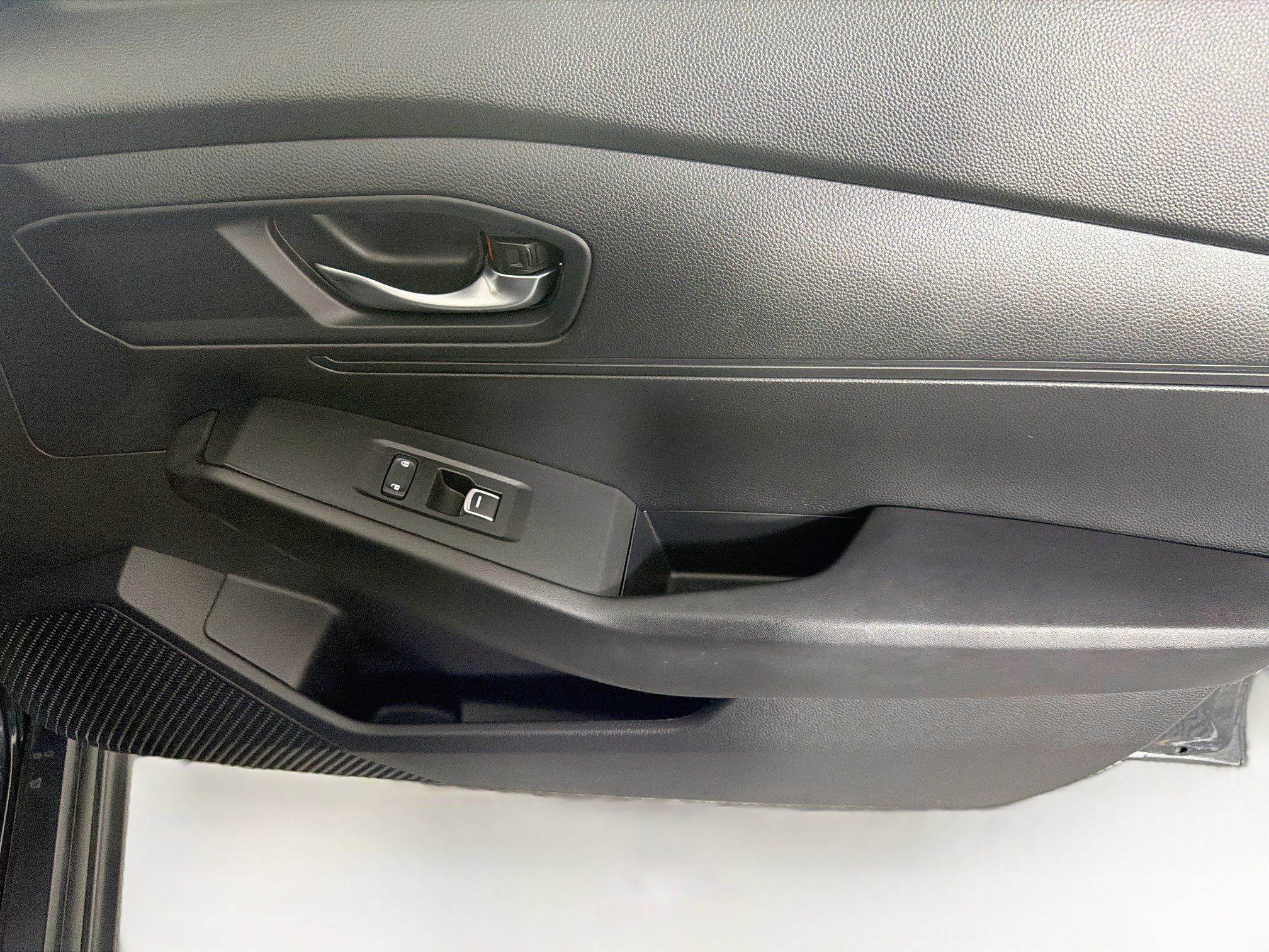 Used 2025 Honda Accord LX image 30