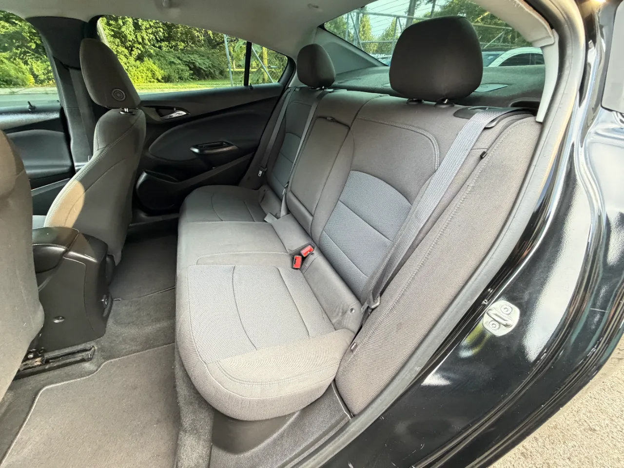 Used 2019 Chevrolet Cruze LT FWD image 28