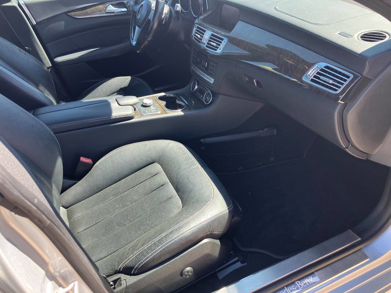 Used 2012 Mercedes-Benz CLS 550 image 19