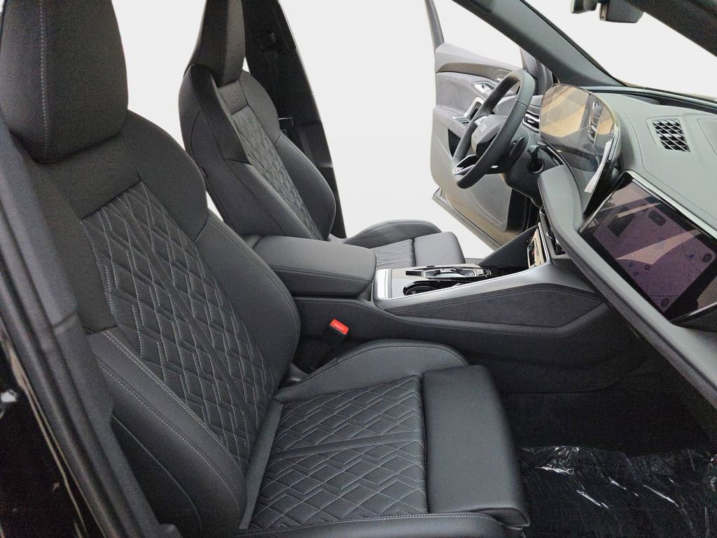 New 2026 Audi SQ5 Prestige image 10
