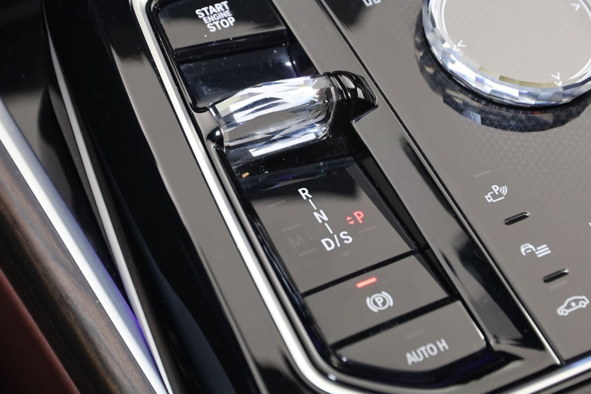 Used 2025 BMW 760i xDrive AWD/4WD image 7