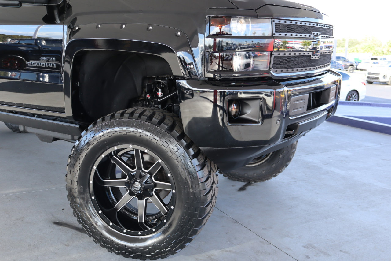 Used 2015 Chevrolet Silverado 2500 LTZ image 4