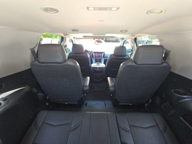 Used 2019 Cadillac Escalade Luxury image 13
