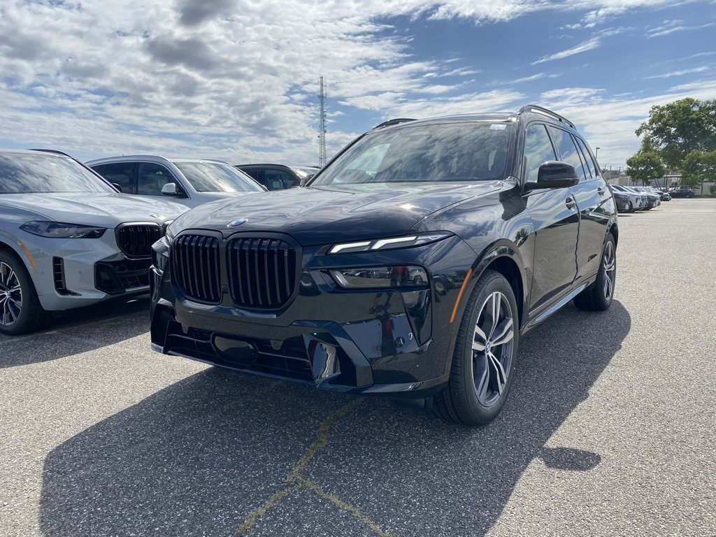 New 2026 BMW X7 xDrive40i w/ Executive Package image 1