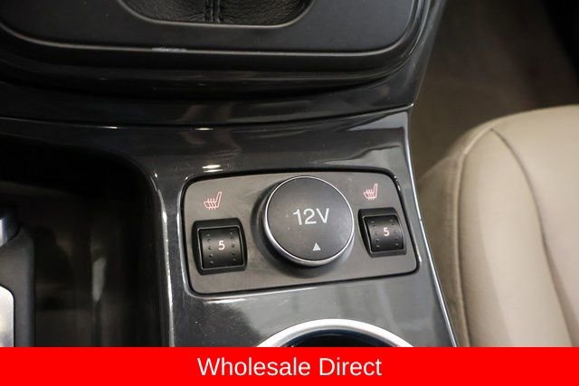Used 2015 Ford Escape Titanium w/ Equipment Group 301A AWD/4WD image 19