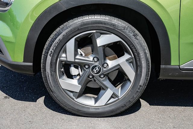 Certified 2023 Hyundai Venue SEL image 11