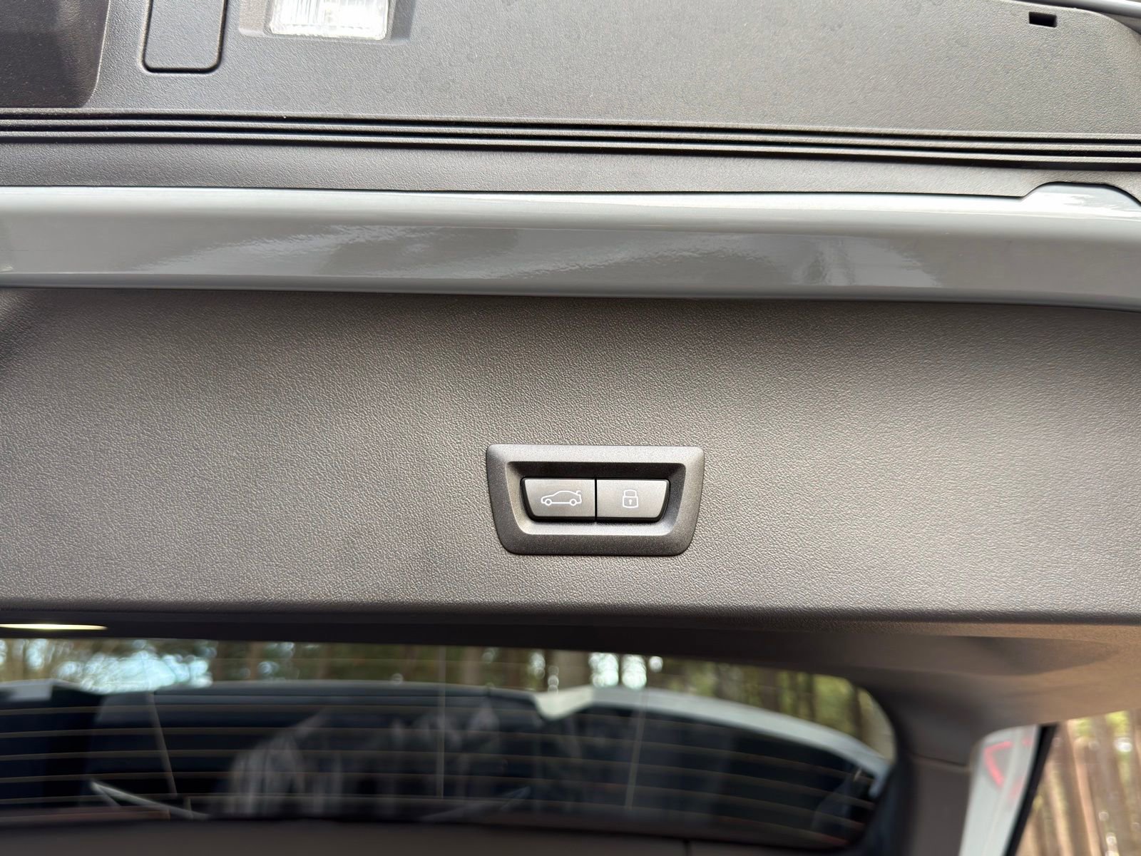 Certified 2025 BMW X3 xDrive30i w/ M Sport Package image 17