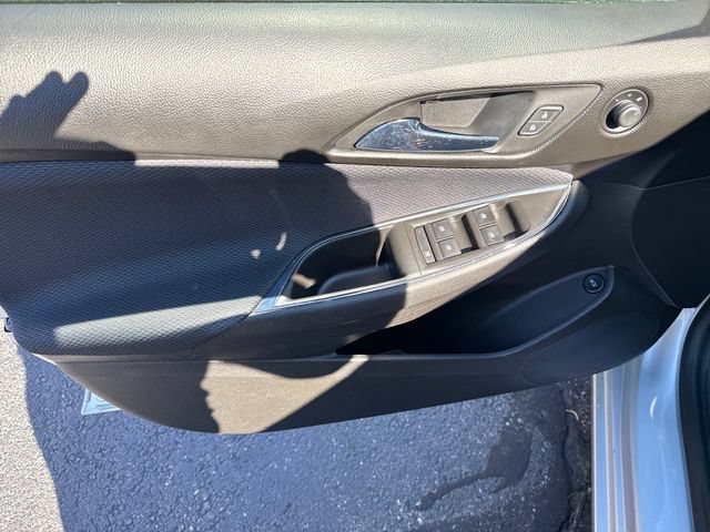 Used 2017 Chevrolet Cruze LT w/ Convenience Package FWD image 13