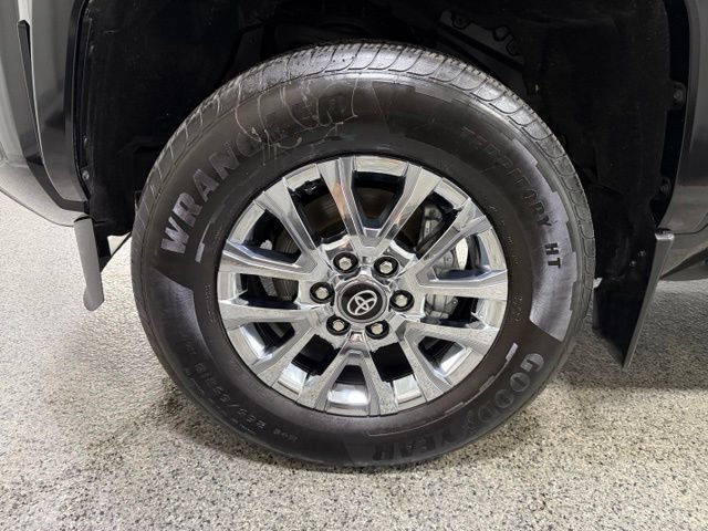 Used 2026 Toyota Tacoma Limited AWD/4WD image 29