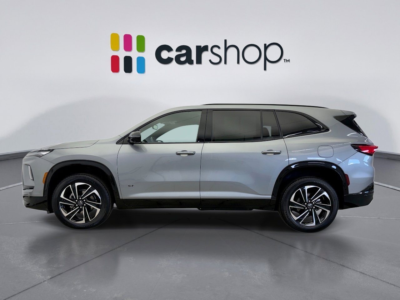 Used 2025 Buick Enclave Sport Touring AWD/4WD image 2