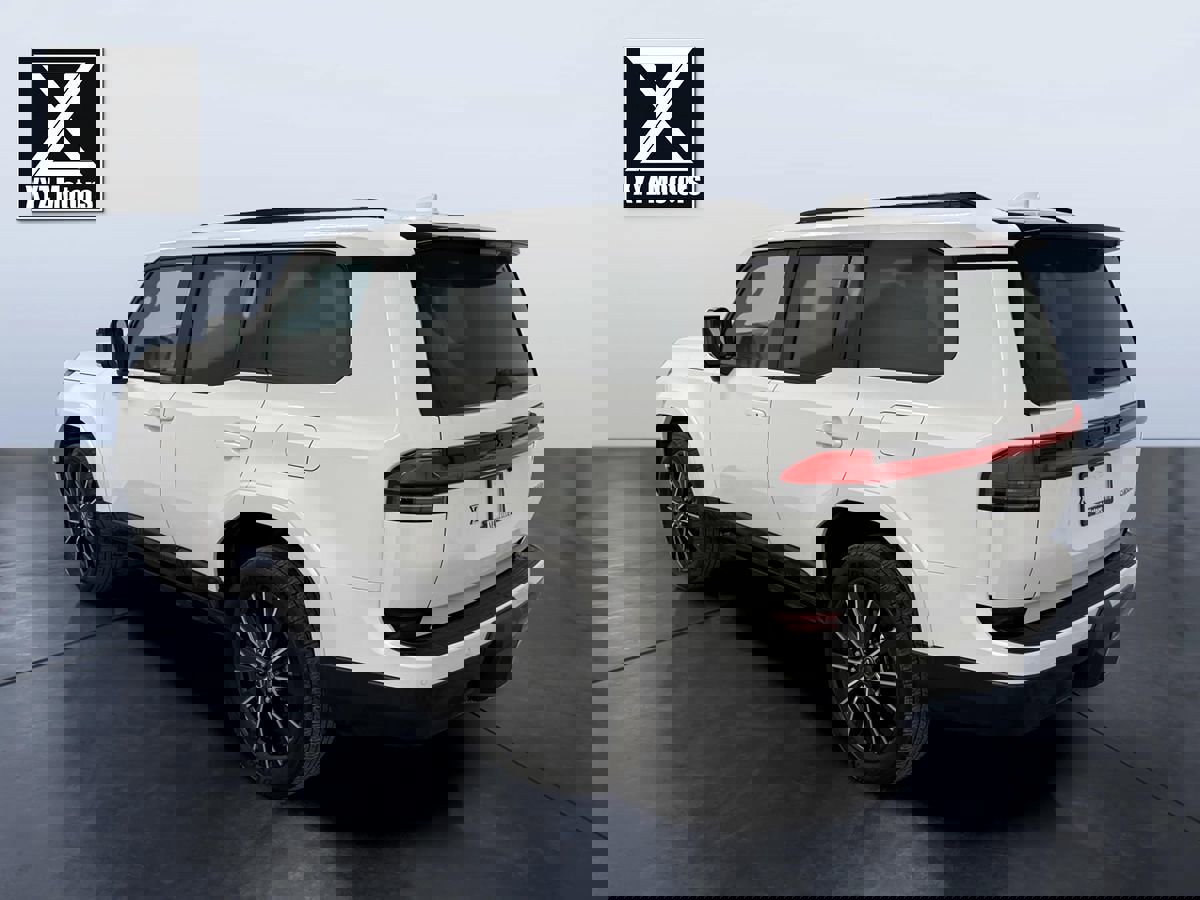 Used 2025 Lexus GX 550 w/ Accessory Package (2T) image 4