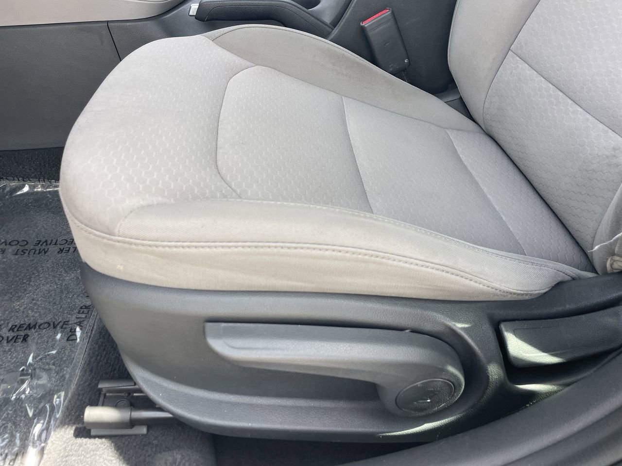 Used 2020 Hyundai Elantra SEL FWD image 19