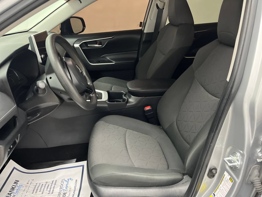 Used 2023 Toyota RAV4 XLE AWD/4WD image 12
