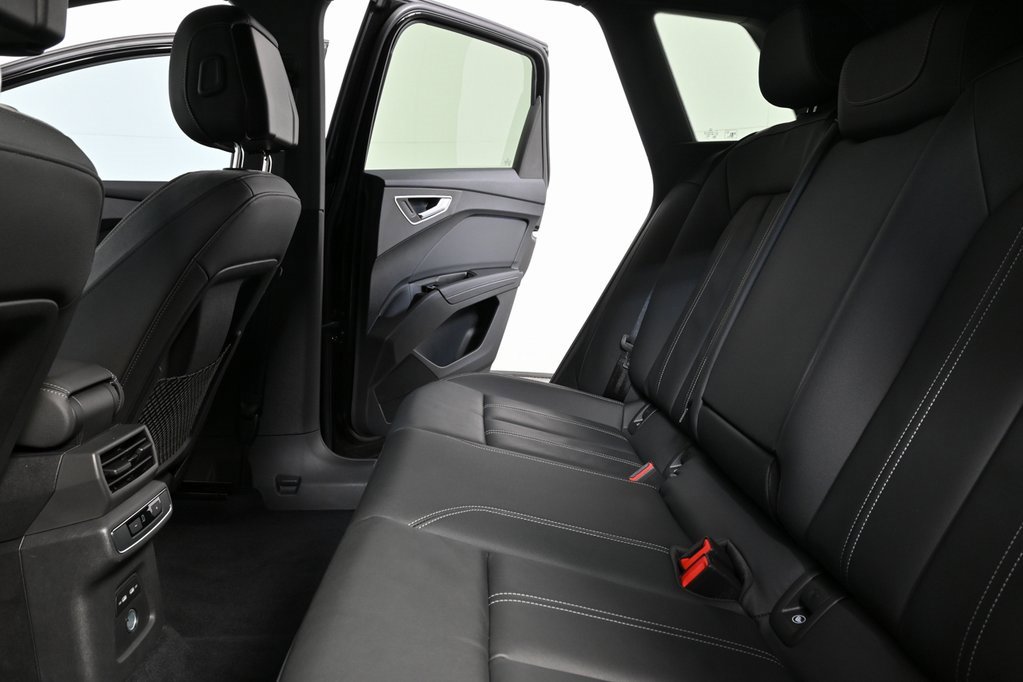 Used 2024 Audi Q4 e-tron Premium image 16